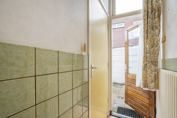 Photo 5 of Rozenstraat 1