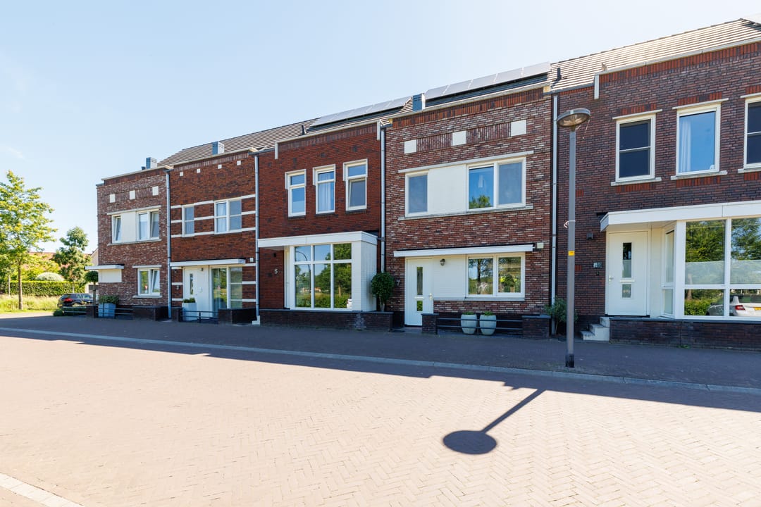 Foto 1 van Oeverlaan 7
