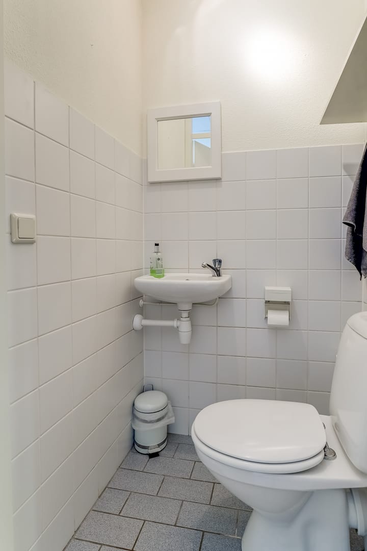 Tussenwoning te koop: Bertus Aafjeshof 169, Hoorn
