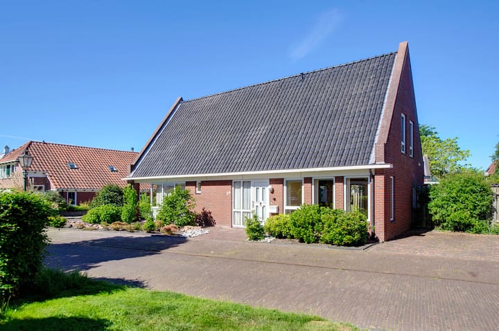 Vrijstaande woning te koop: Voorstraat 39, Bad Nieuweschans