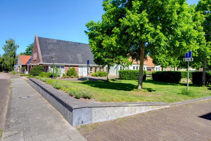 Vrijstaande woning te koop: Voorstraat 39, Bad Nieuweschans