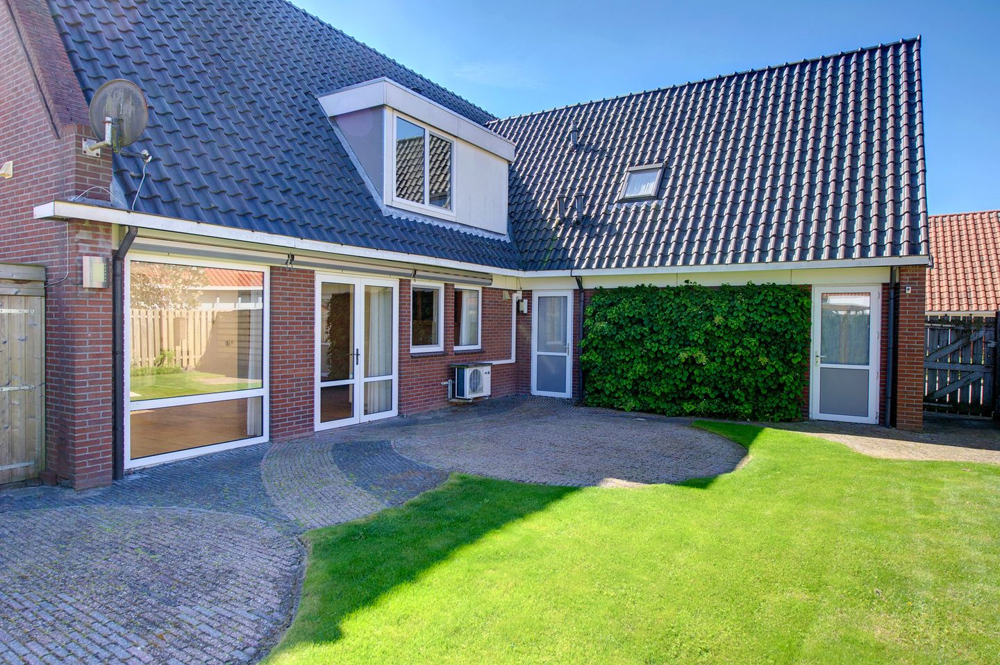 Photo 10 of Voorstraat 39