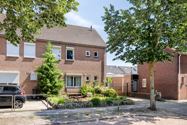 Foto 4 van Lucia Eijckenstraat 72