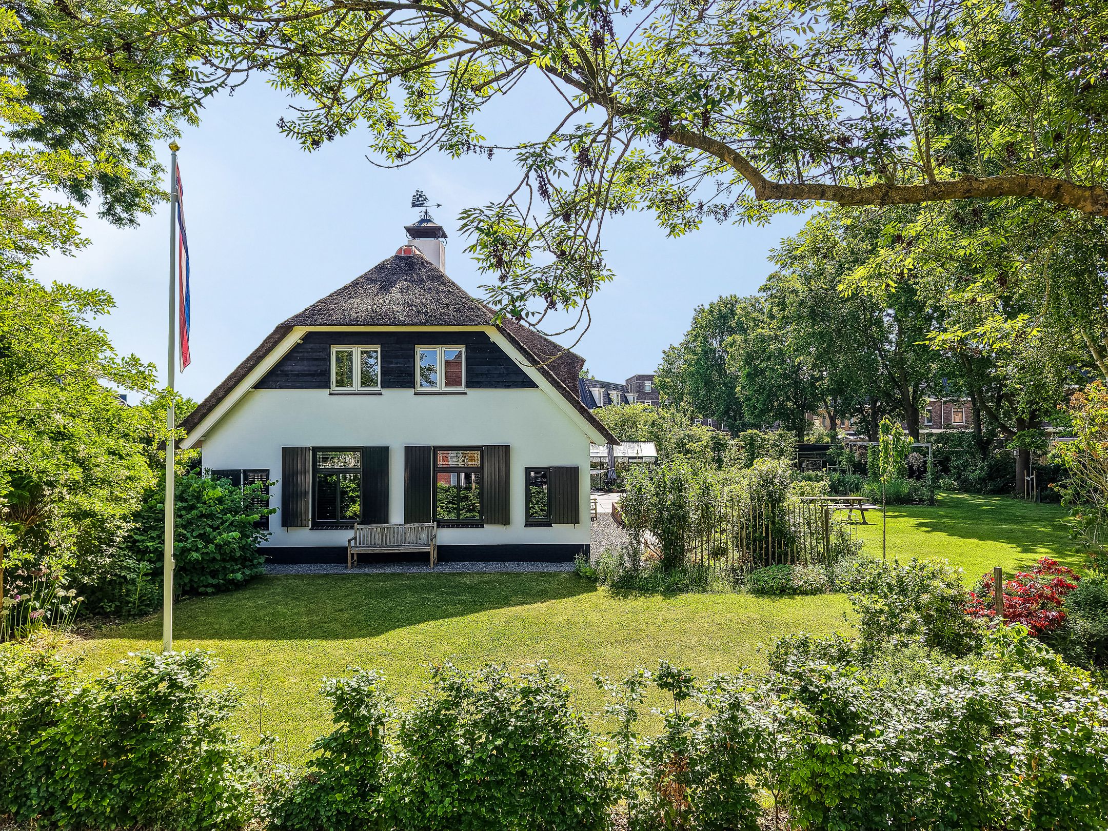 Hogesteeg 8 