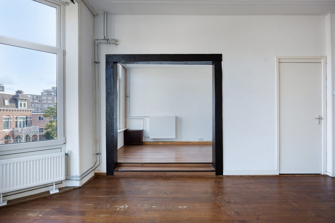 Spacious 6-Room Upper Apartment with Renovation and Splitting Potential in Scheveningen-Bad — 7