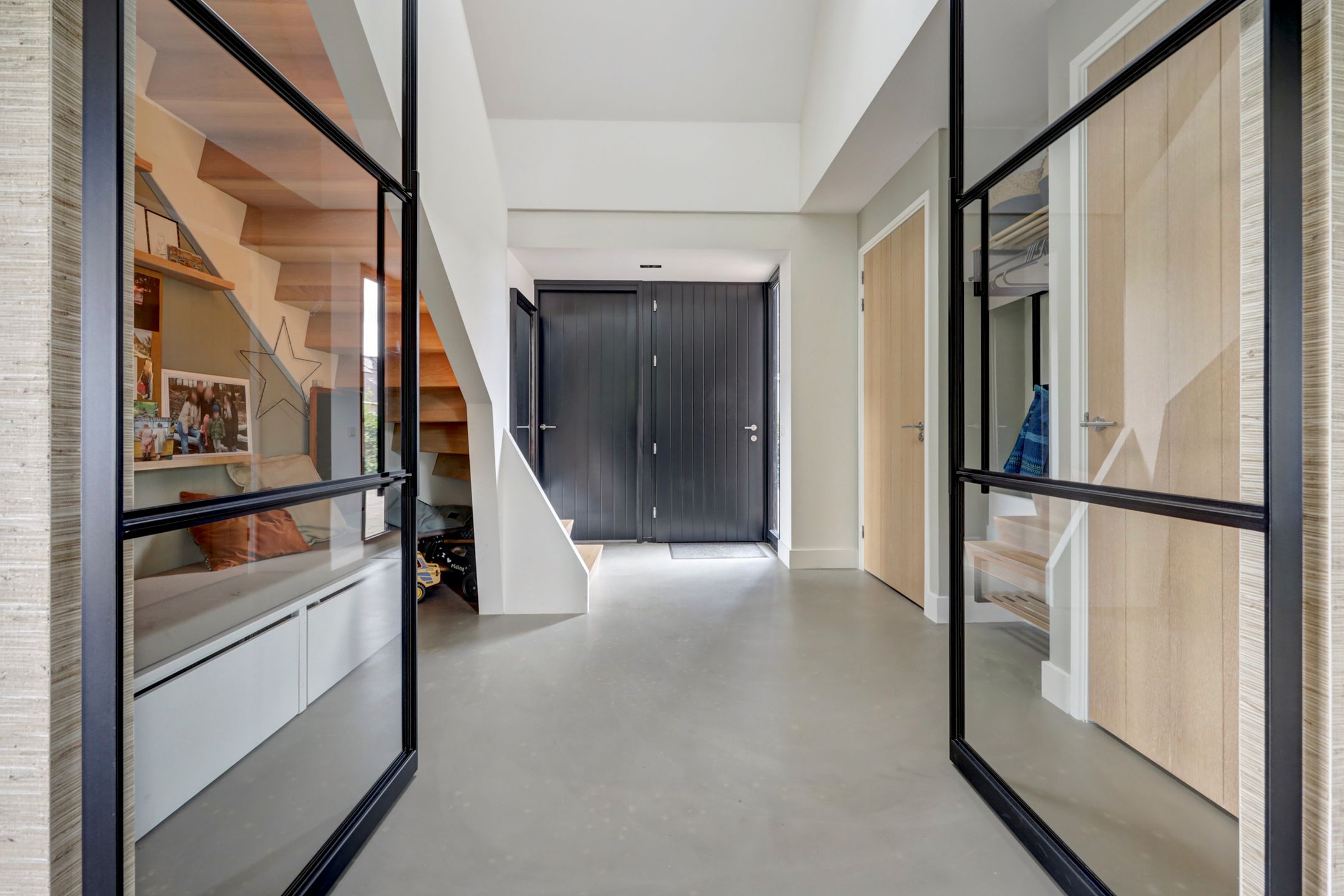 Photo 6 of De Stijl 17