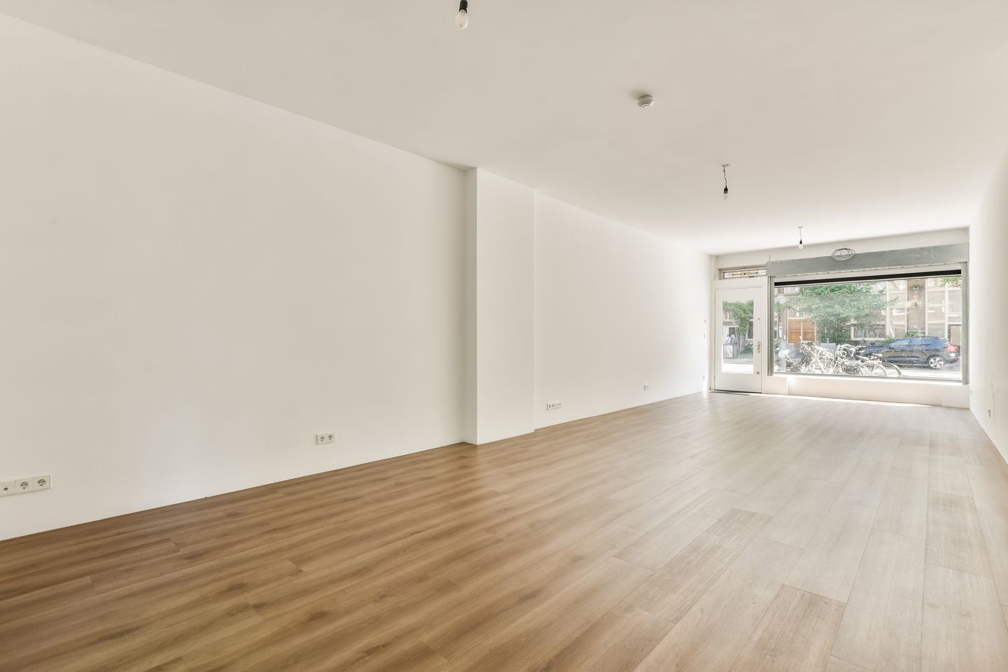 View photo 4 of Bilderdijkstraat 150