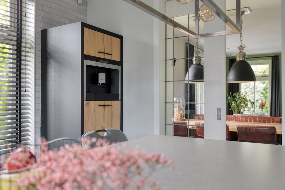 Modern Detached Family Home with South-Facing Garden and Energy Efficiency — 16