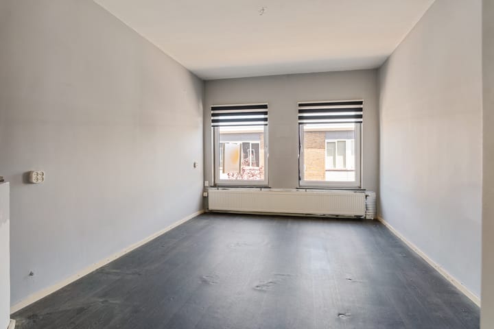 Photo 2 of Wognumstraat 100