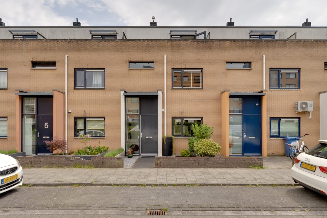 Foto 1 van Zwaardvegerstraat 7