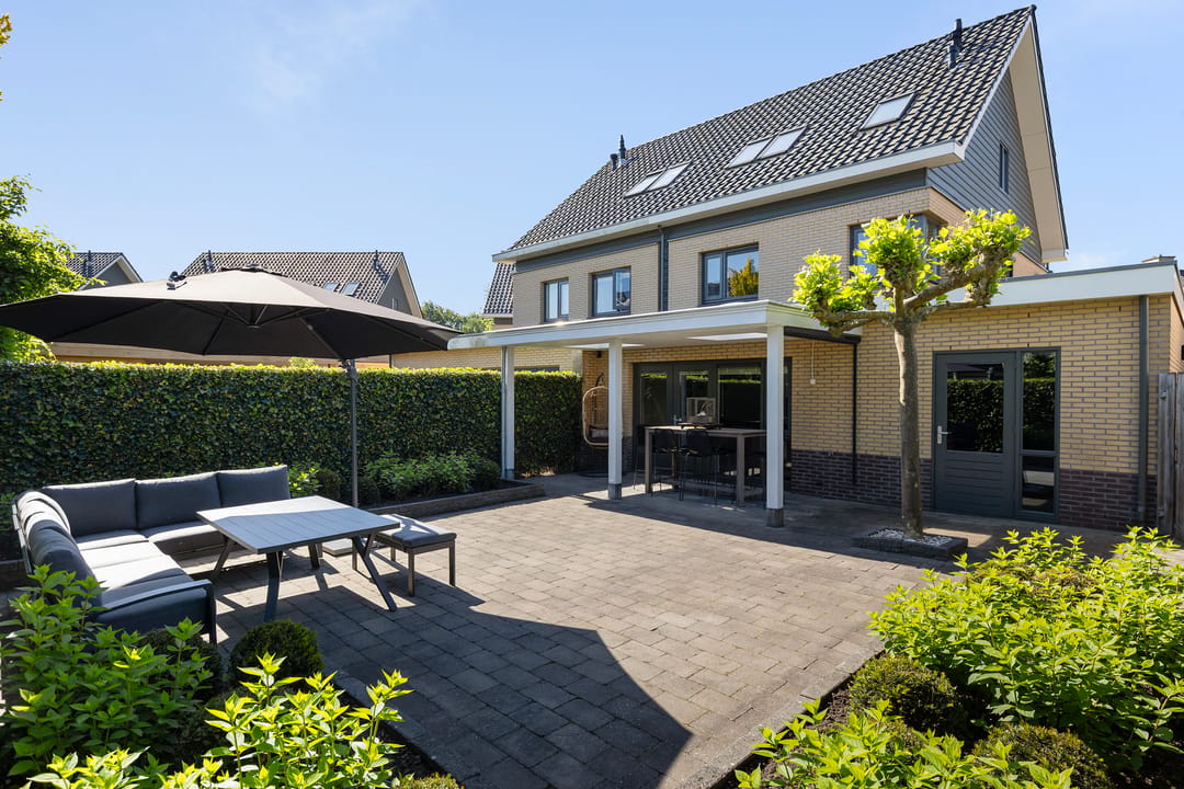 Spacious Semi-Detached Home with Garage in Apeldoorn — 13