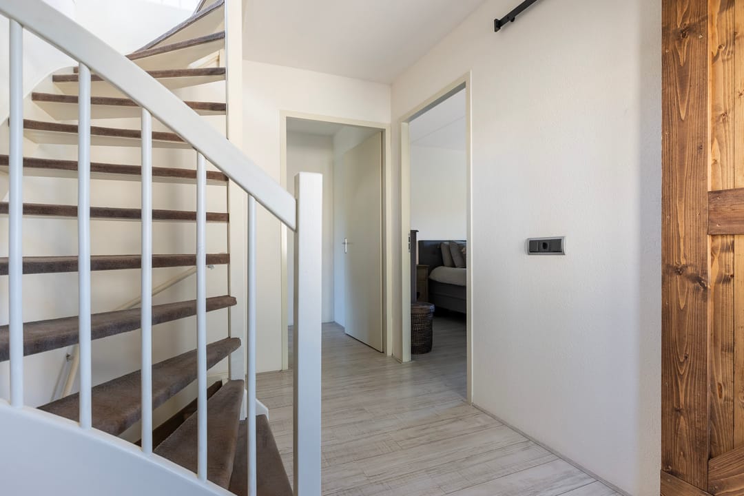 Spacious Semi-Detached Home with Garage in Apeldoorn — 32