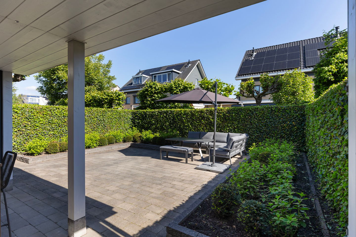 Spacious Semi-Detached Home with Garage in Apeldoorn — 10