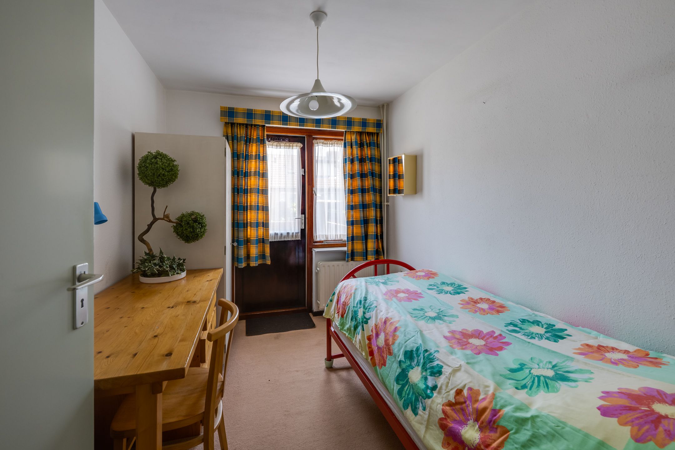 Spacious Terraced House with Great Potential in Quiet Location — 21