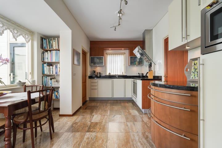 Twee-onder-één-kap te koop: Kerkstraat 6, Waspik