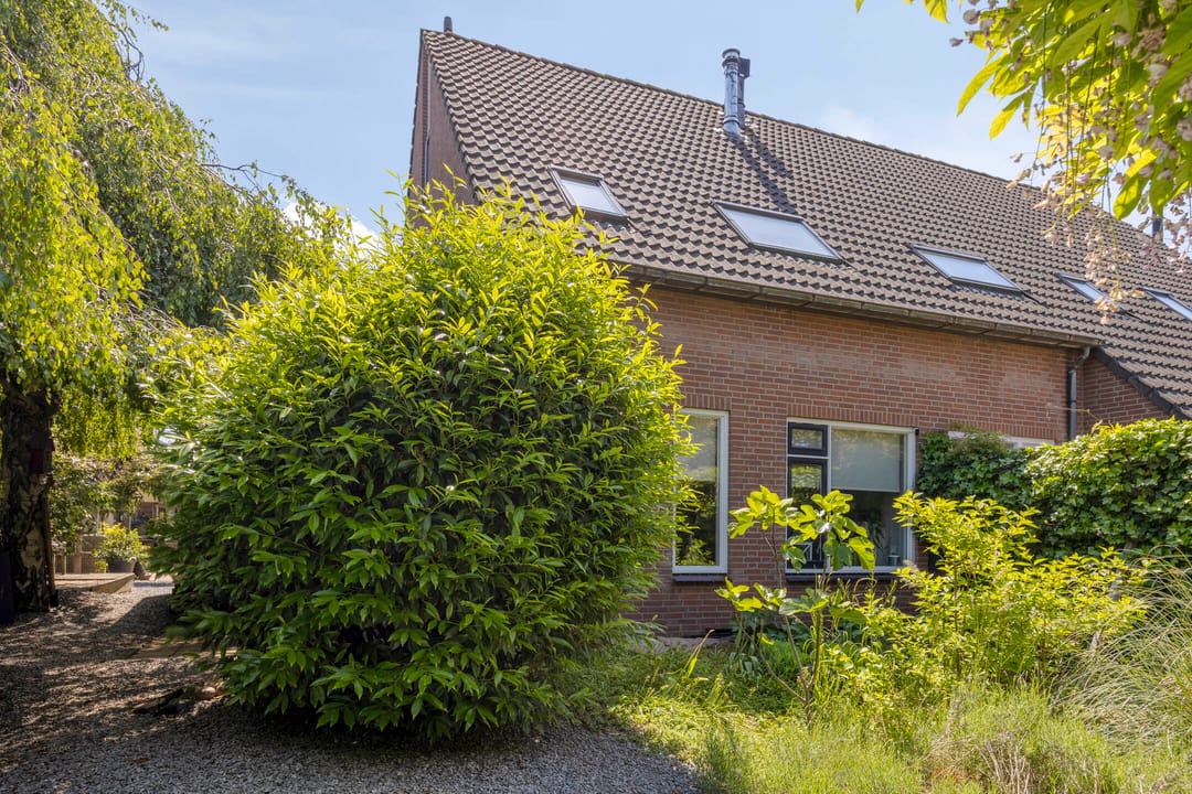 Photo 47 of Van Deelenstraat 99