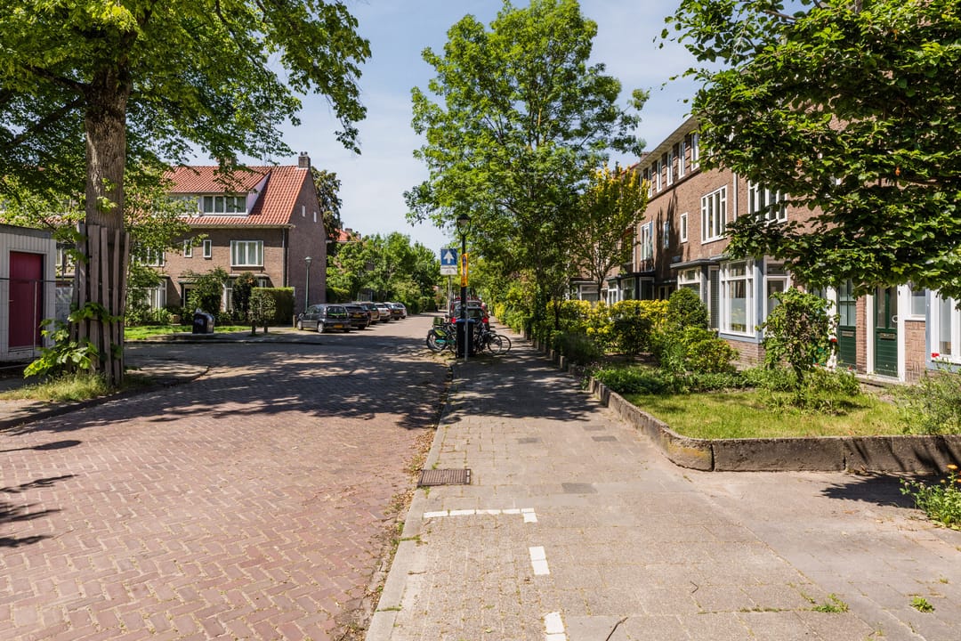 Photo 31 of St Adrianusstraat 69