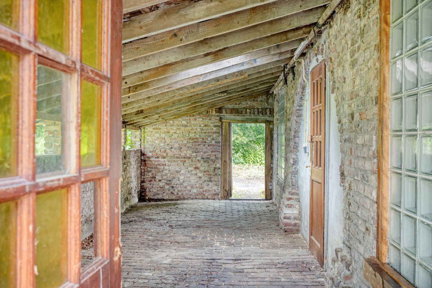 Photo 55 of Stendert 3