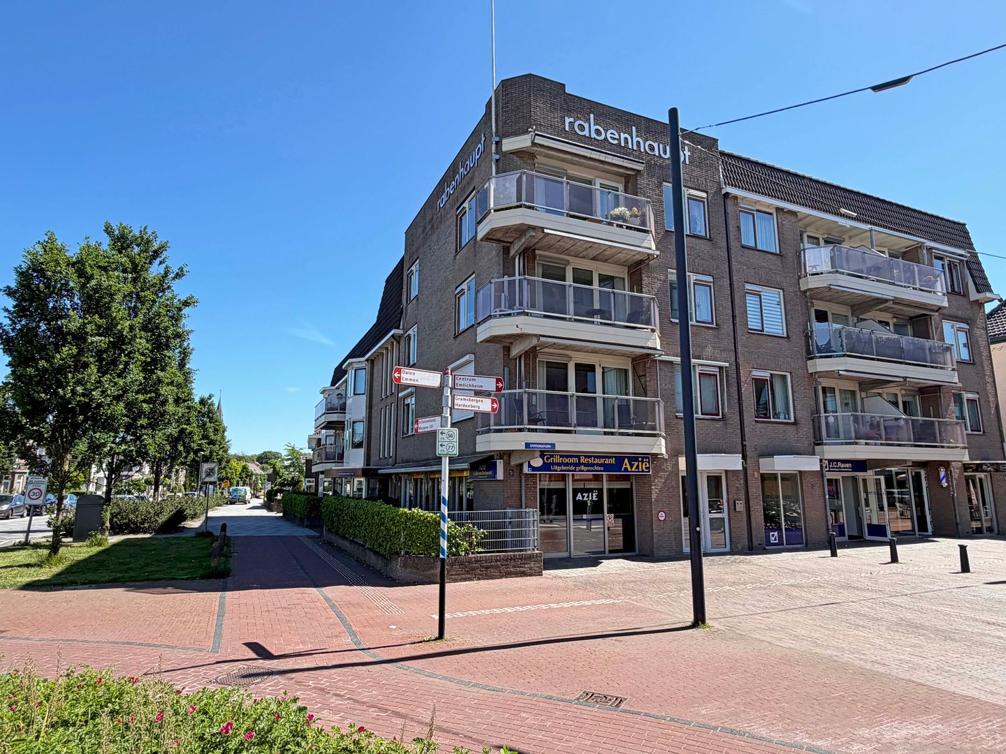 Photo 10 of Stationsplein 17