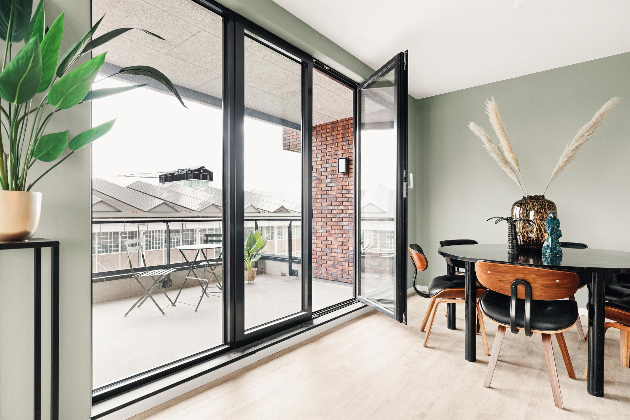 Photo 3 of Hellingstraat 156