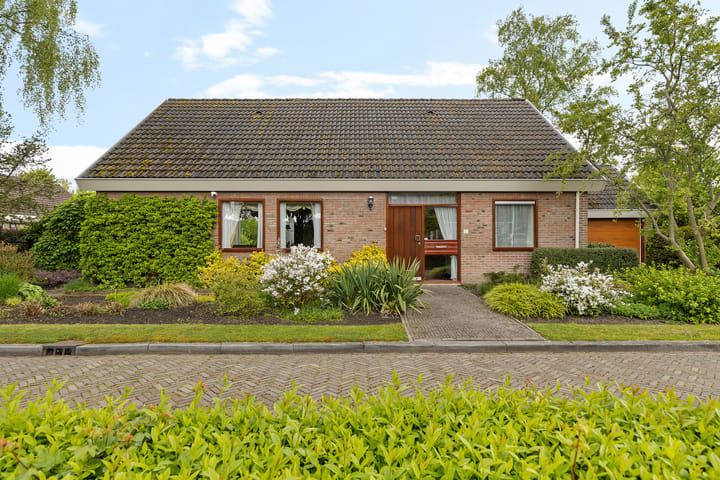 Vrijstaande woning te koop: de Eemshorn 16, Delfzijl