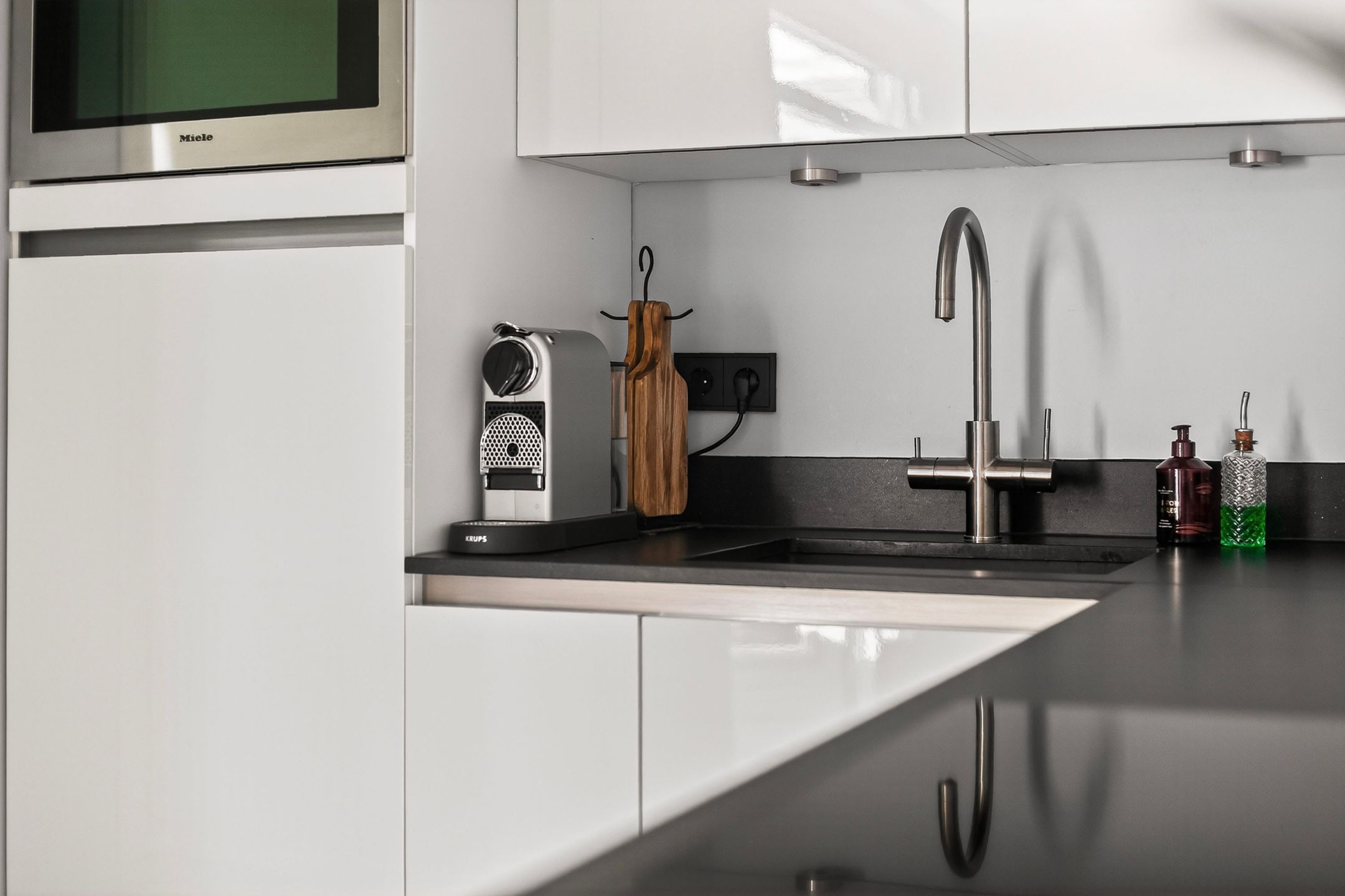 Spacious and Well-Maintained Semi-Detached Home with Garage and Modern Amenities — 15