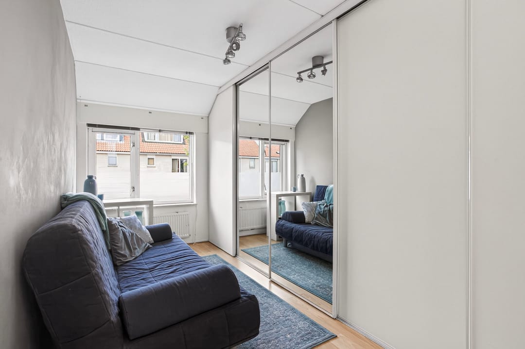Spacious and Well-Maintained Semi-Detached Home with Garage and Modern Amenities — 31