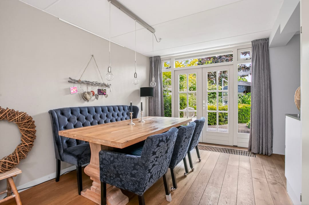 Spacious and Well-Maintained Semi-Detached Home with Garage and Modern Amenities — 11