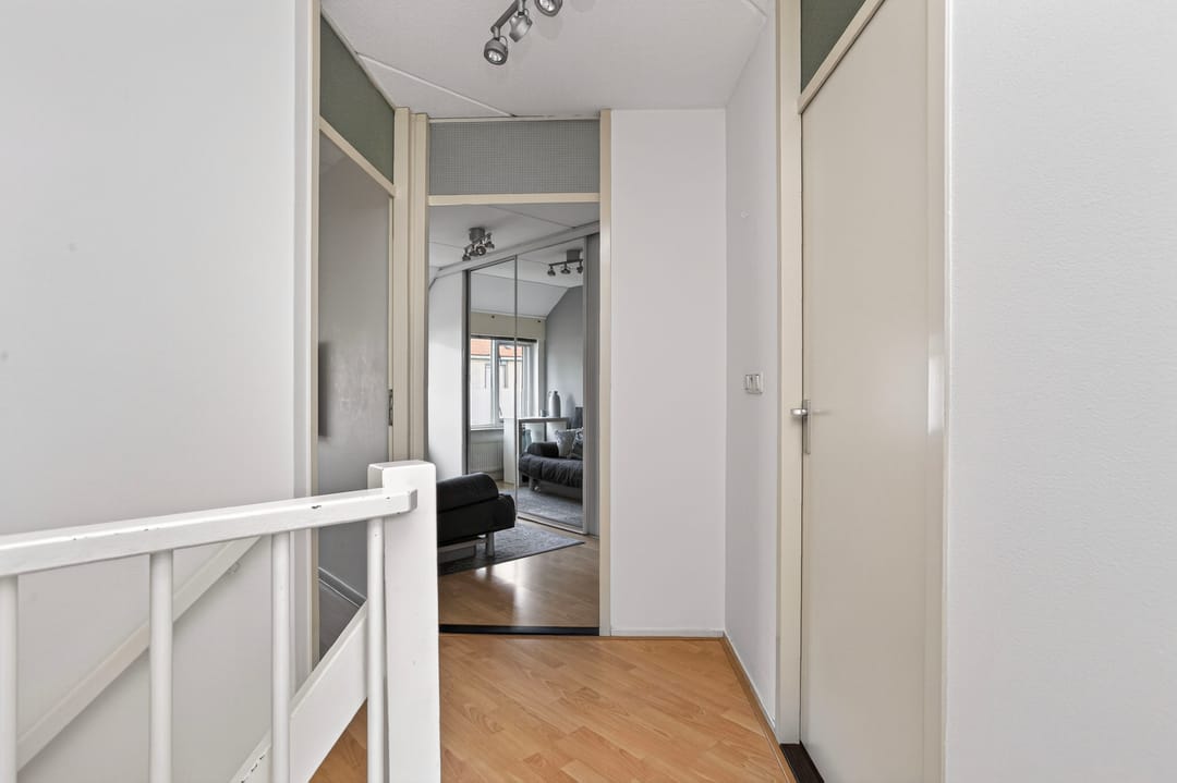 Spacious and Well-Maintained Semi-Detached Home with Garage and Modern Amenities — 37
