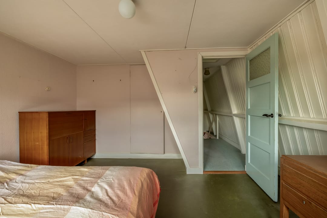 Charming 1930 End Terrace House with Deep Sunny Garden in Wormer — 28