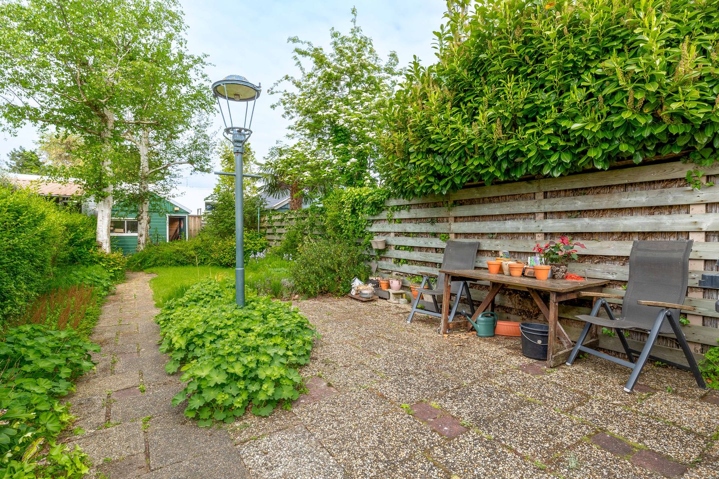Charming 1930 End Terrace House with Deep Sunny Garden in Wormer — 19