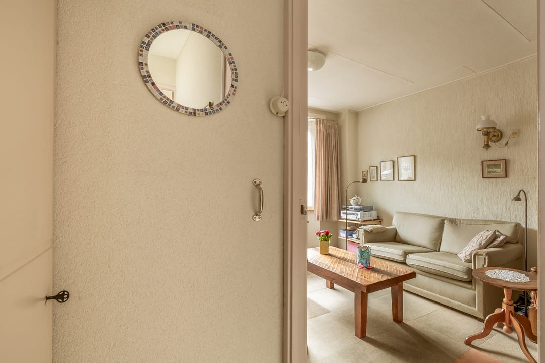 Charming 1930 End Terrace House with Deep Sunny Garden in Wormer — 7