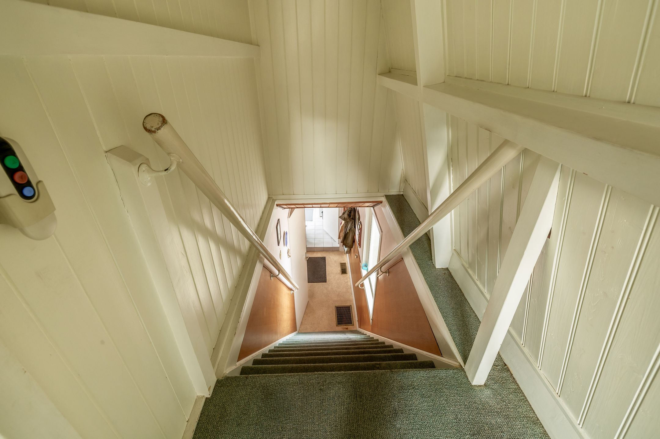 Charming 1930 End Terrace House with Deep Sunny Garden in Wormer — 24
