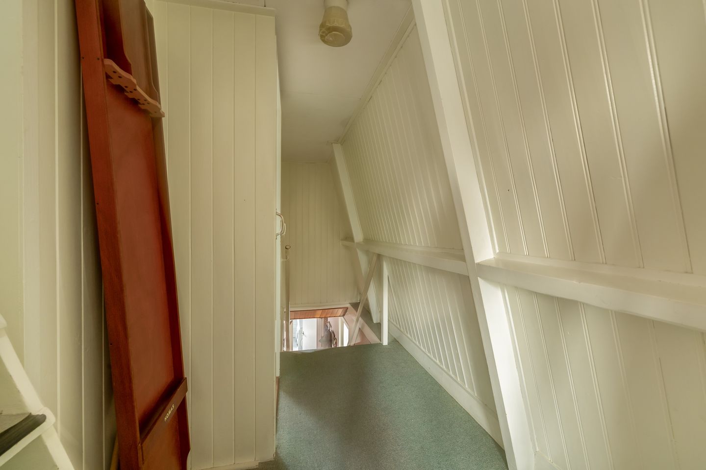 Charming 1930 End Terrace House with Deep Sunny Garden in Wormer — 25
