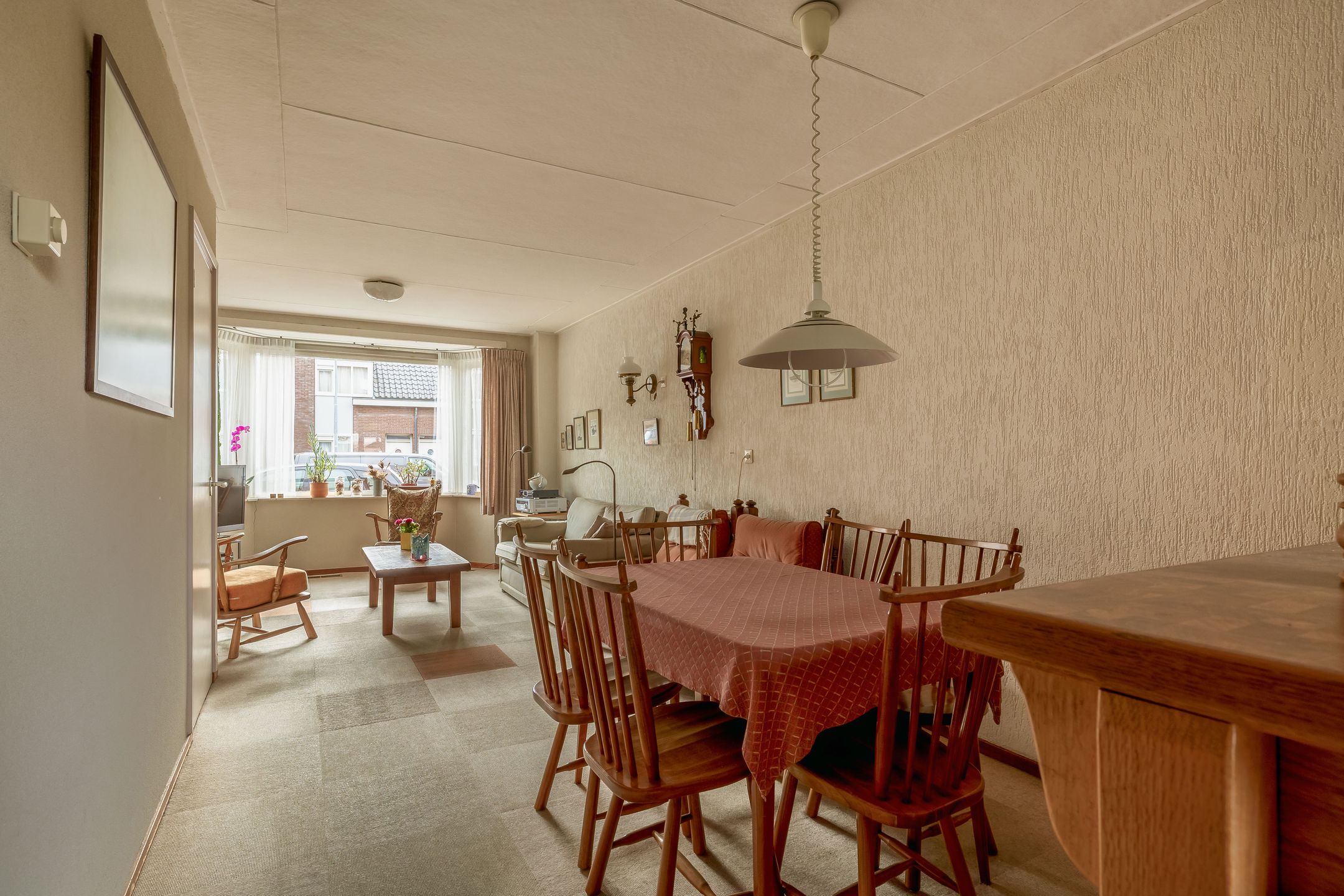 Charming 1930 End Terrace House with Deep Sunny Garden in Wormer — 12