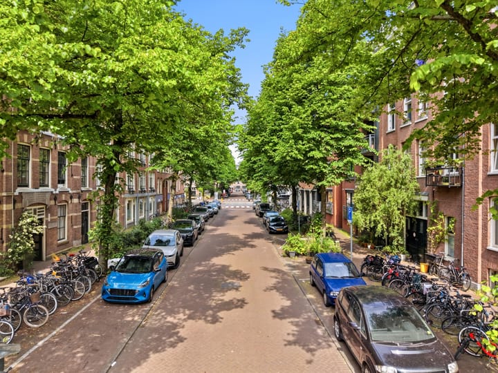 Foto 2 van Van Oldenbarneveldtstraat 49-H