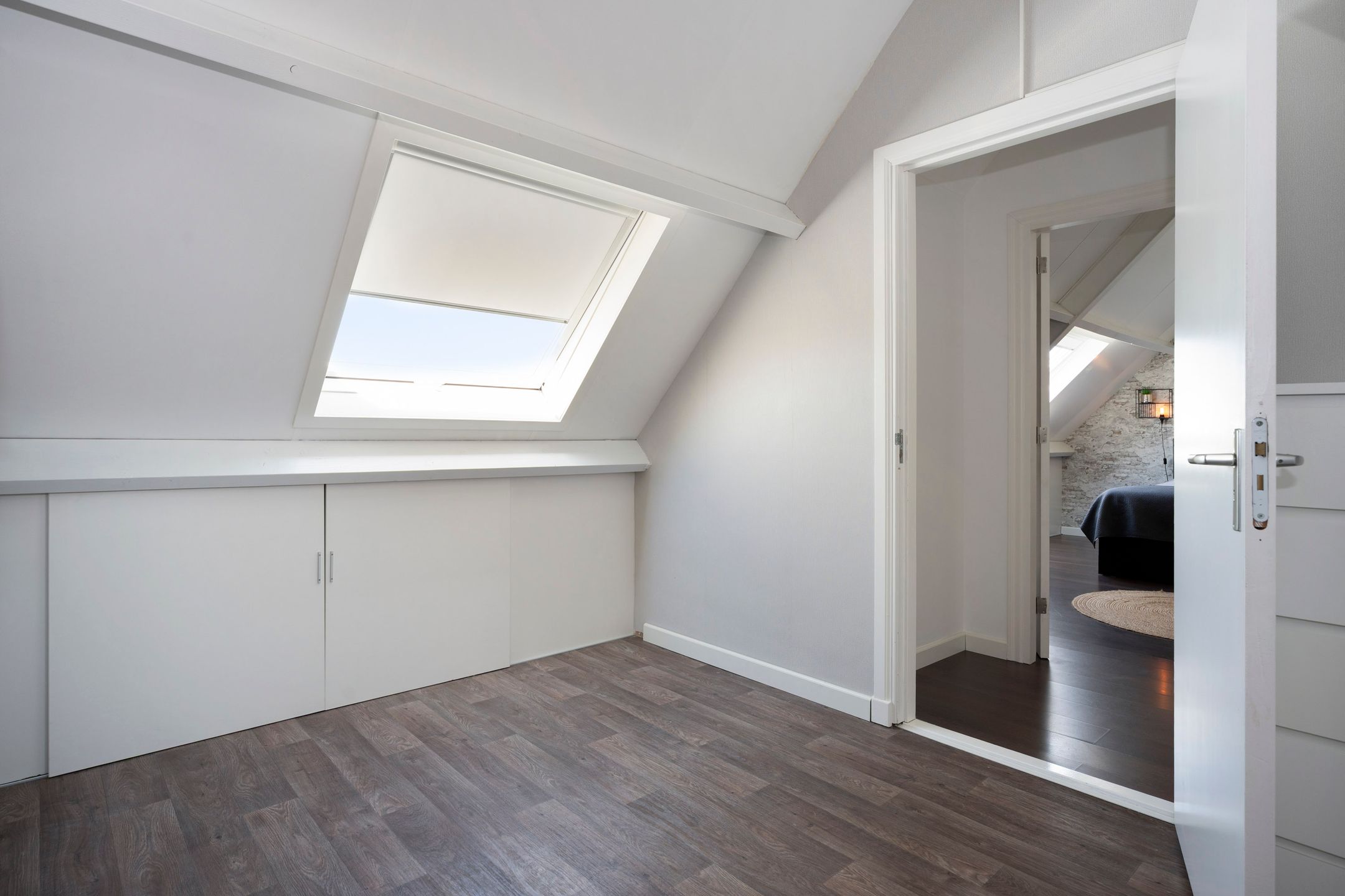 Spacious detached home with 30s style and modern comfort — 36