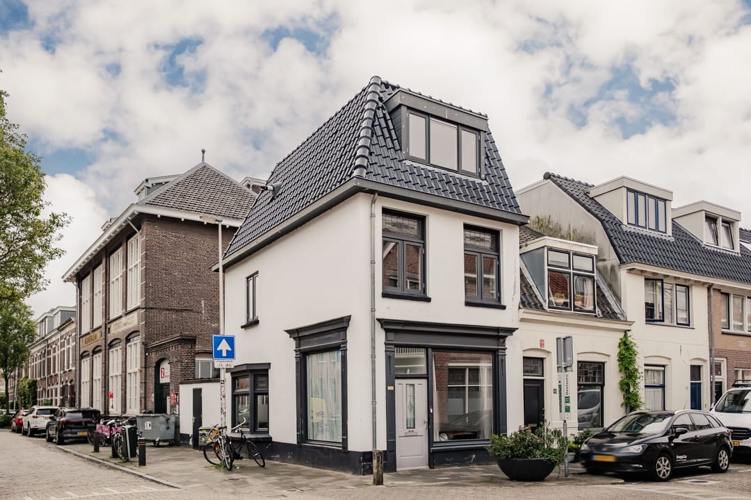 Photo 1 of Bekkerstraat 45