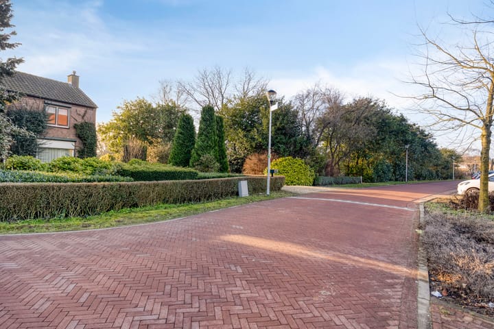 Photo 3 of Zesweg 6