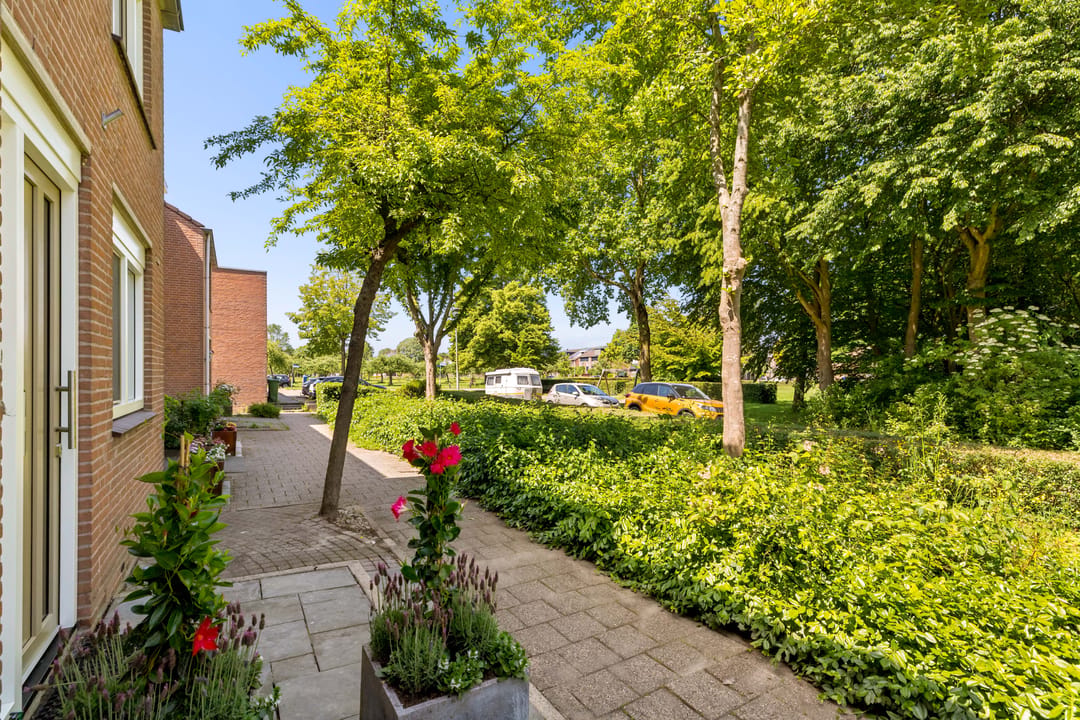Foto 47 van Dovenetelhof 37