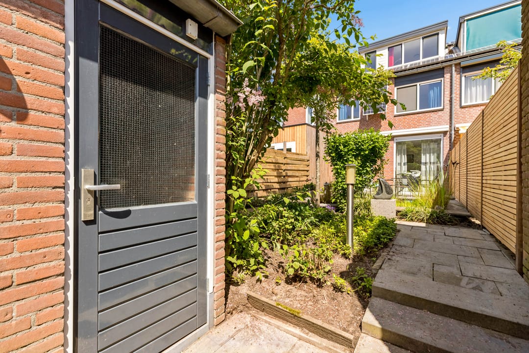 Foto 43 van Dovenetelhof 37
