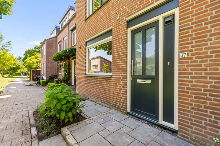 Foto 4 van Dovenetelhof 37