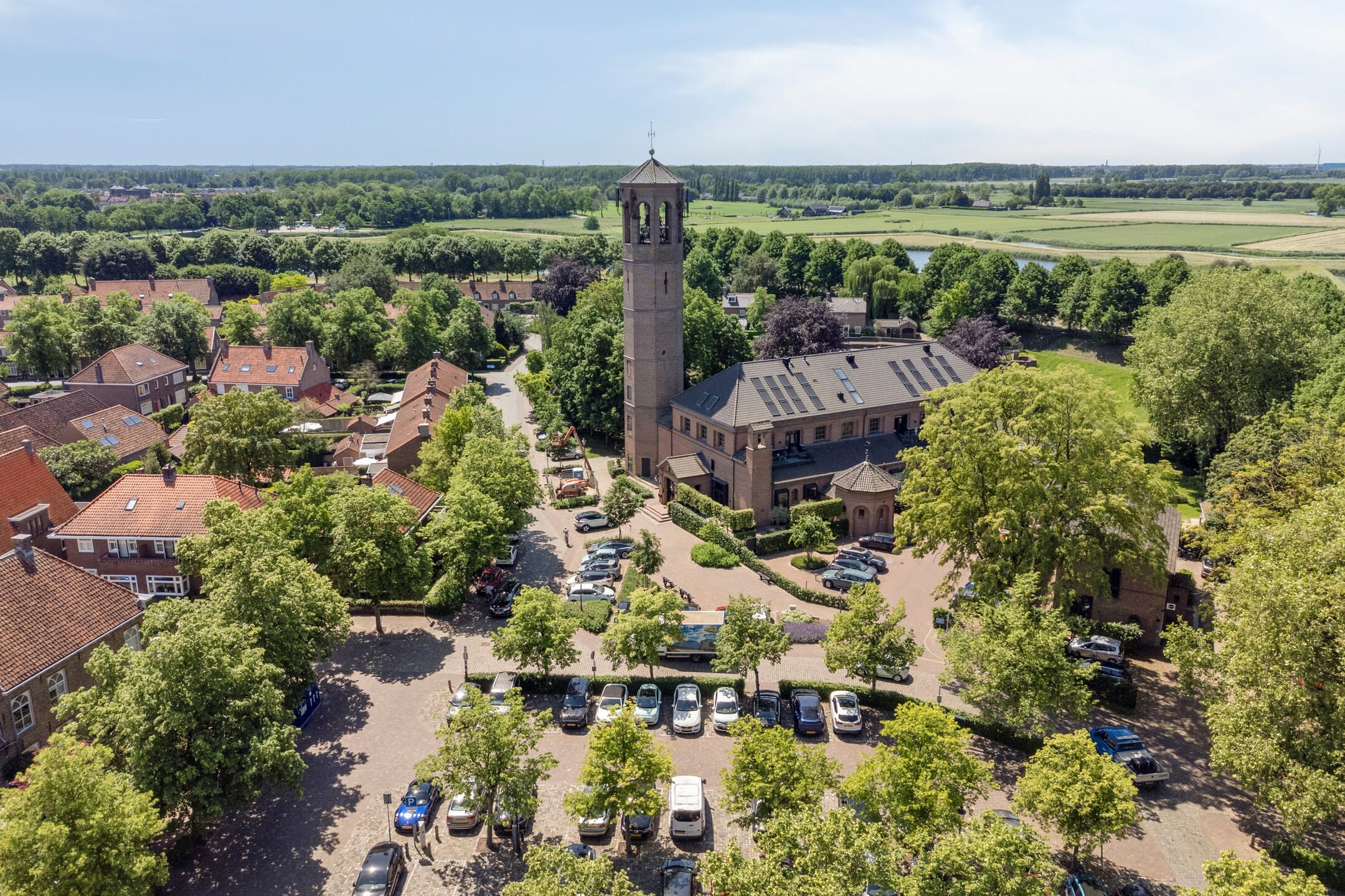 Characteristic detached house with unique layout and river views in Heusden — 57