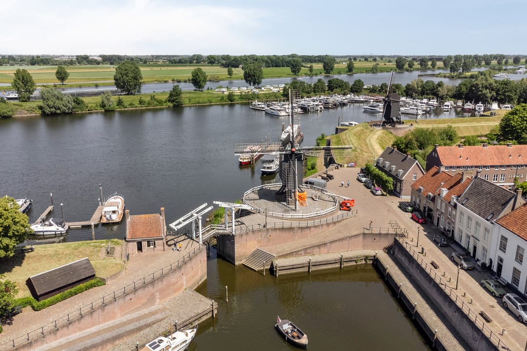 Characteristic detached house with unique layout and river views in Heusden — 53