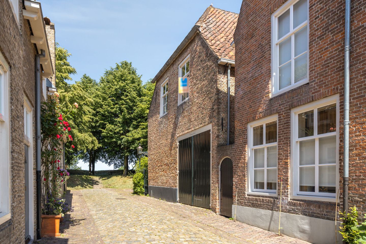 Characteristic detached house with unique layout and river views in Heusden — 44