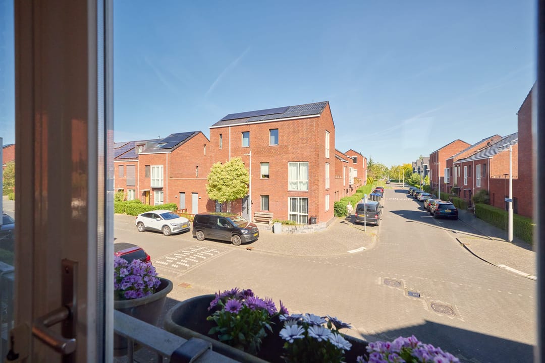 Foto 41 van Van den Broekstraat 59