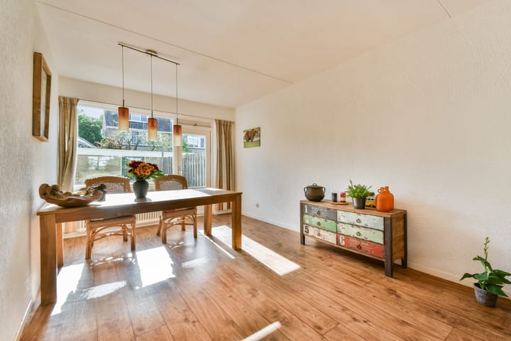 Tussenwoning te koop: Minnaertweg 52, Dordrecht
