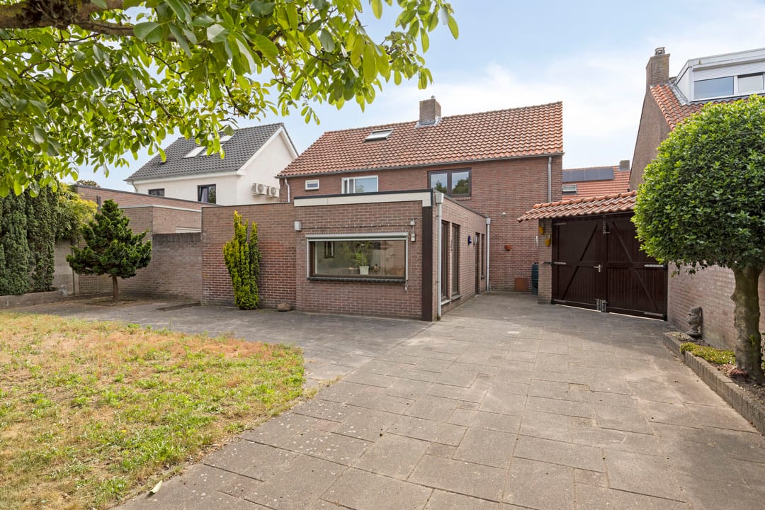 Photo 38 of Hoogstraat 57