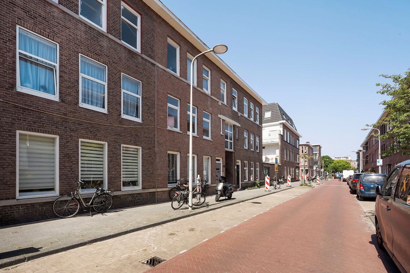 Photo 35 of Meidoornstraat 144