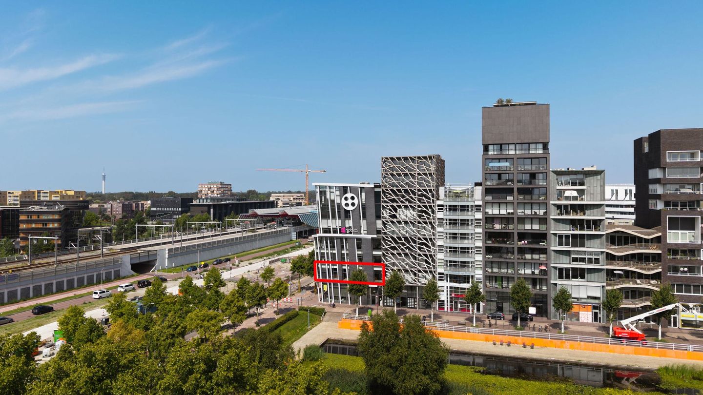 Bekijk foto 1 van Zilverparkkade 2